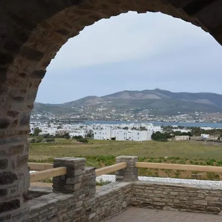 Apostolis Βίλα Αντίπαρος